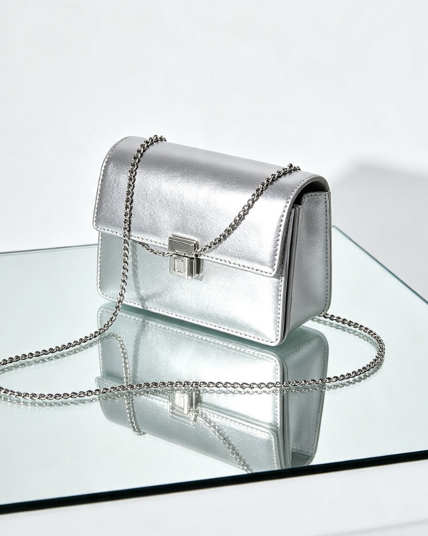 Modern Luxury Bag for Any Occasion · Model LIV-HB-009